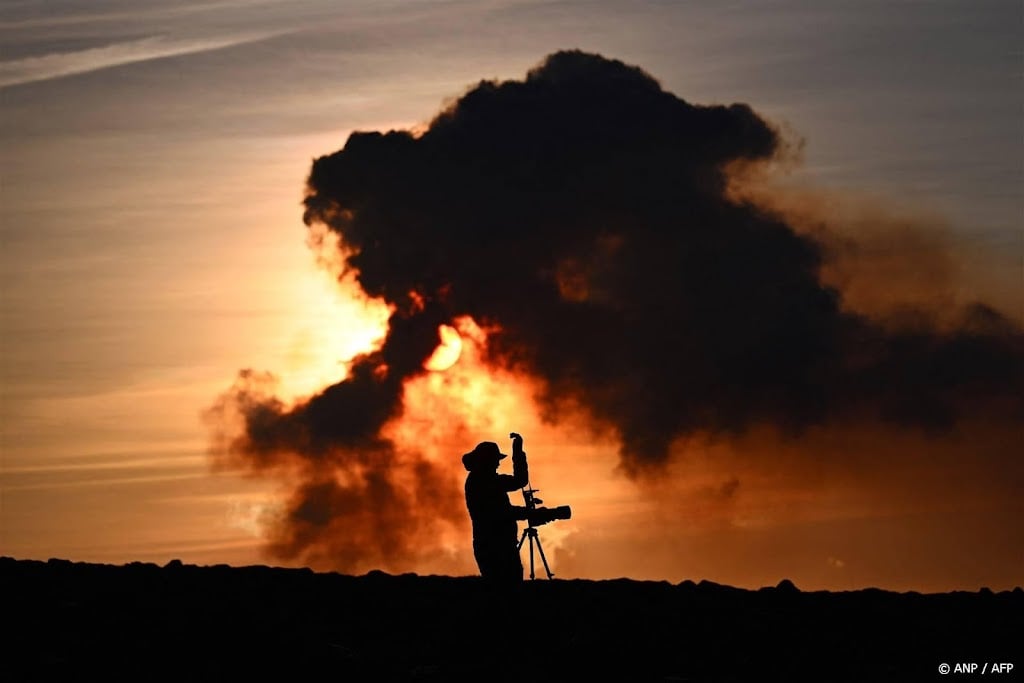 Lava bereikt eerste huizen IJslands dorp na vulkaanuitbarsting