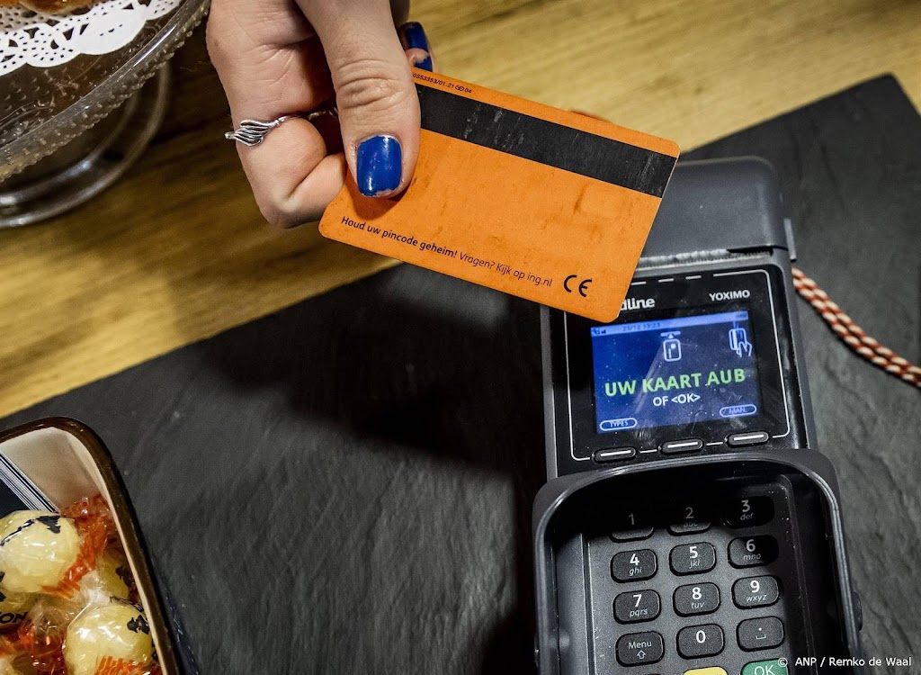 Consumenten gaven in december fors meer uit dan jaar eerder