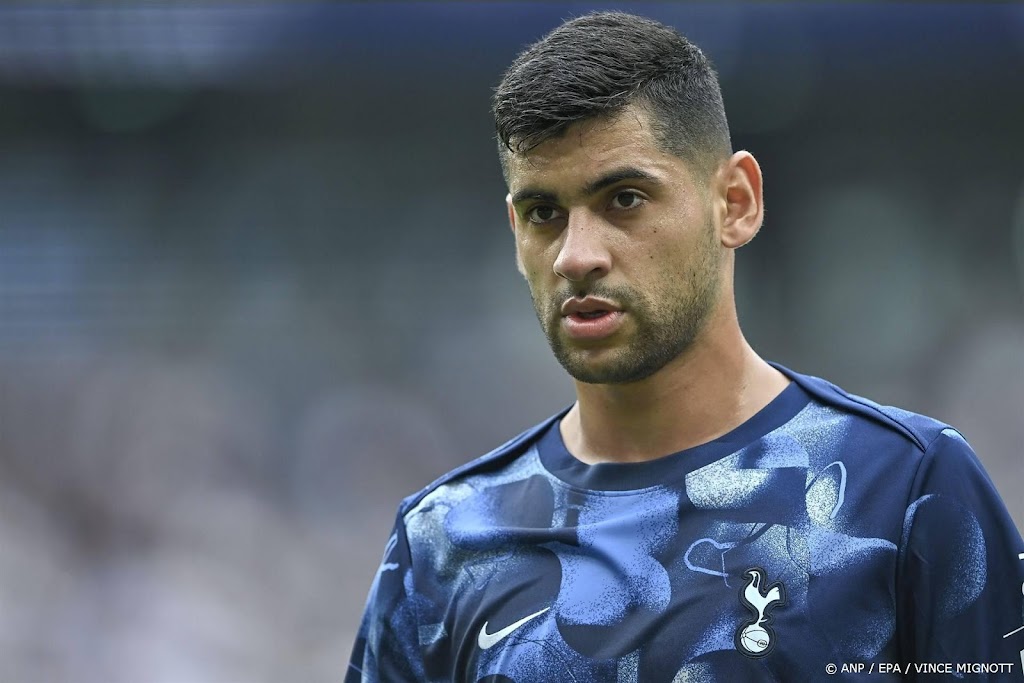Tottenham nog twee tot drie weken zonder Van de Ven en Romero