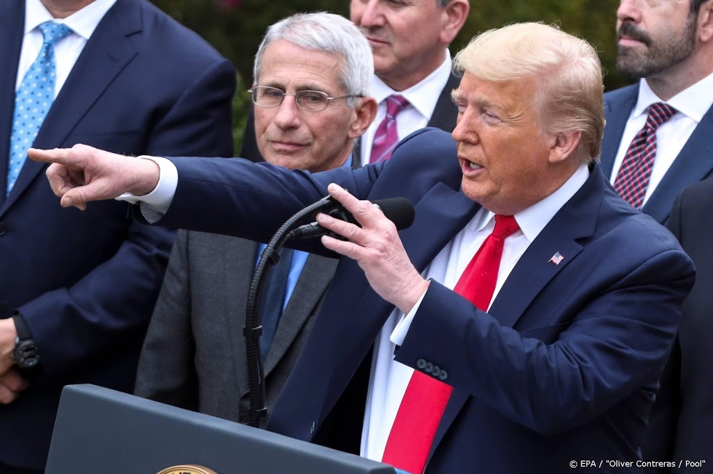 Trump heeft twee met corona besmette mensen ontmoet