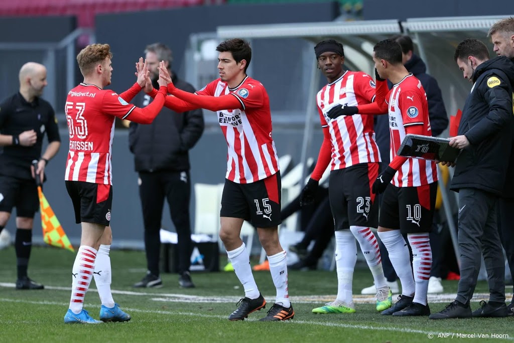 PSV wil in strijd om tweede plek afstand nemen van Feyenoord