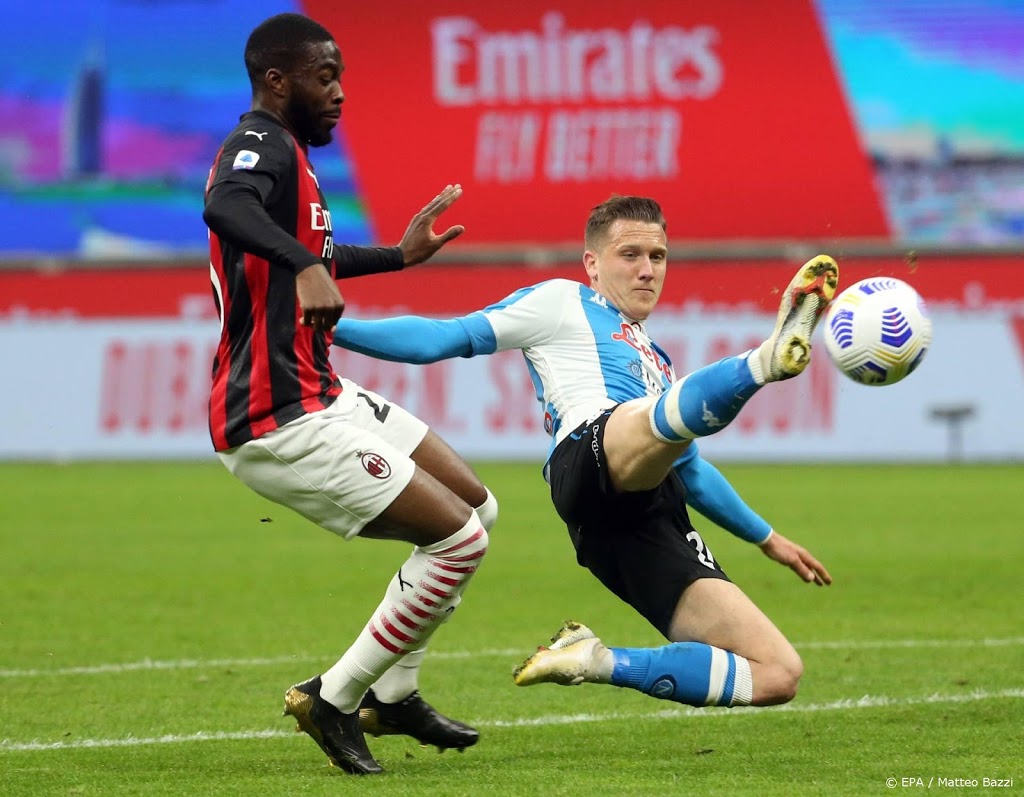 AC Milan laat achterstand op koploper Inter verder oplopen