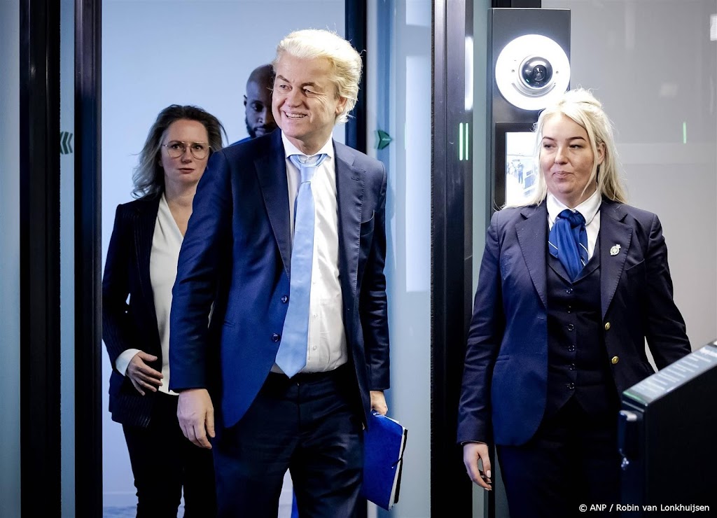 Onderhandelaars moeten snel tot regeerakkoord komen, zegt CNV