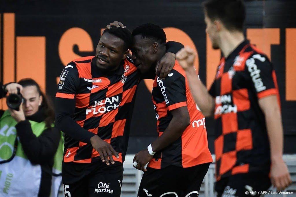 RC Lens verliest bij Lorient en laat kans op koppositie liggen