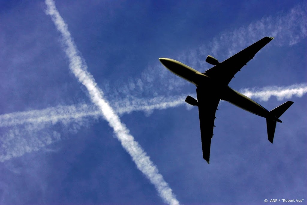 Minder vliegtuigstrepen unieke kans voor klimaatonderzoekers