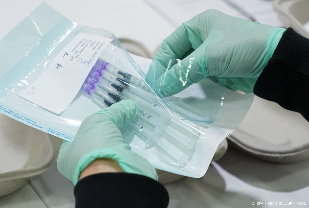 'Duitse deelstaat moet door schaarste vaccinatie stoppen'
