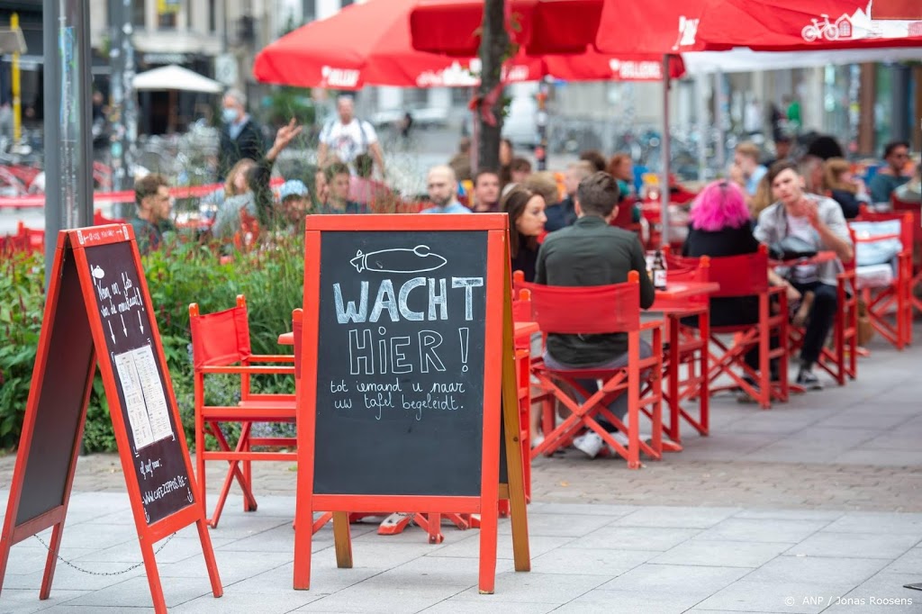 België heft reisverbod op, terras open en avondklok weg begin mei