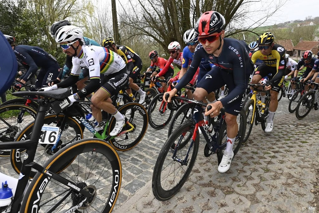 Wielrenner Pidcock wint Brabantse Pijl