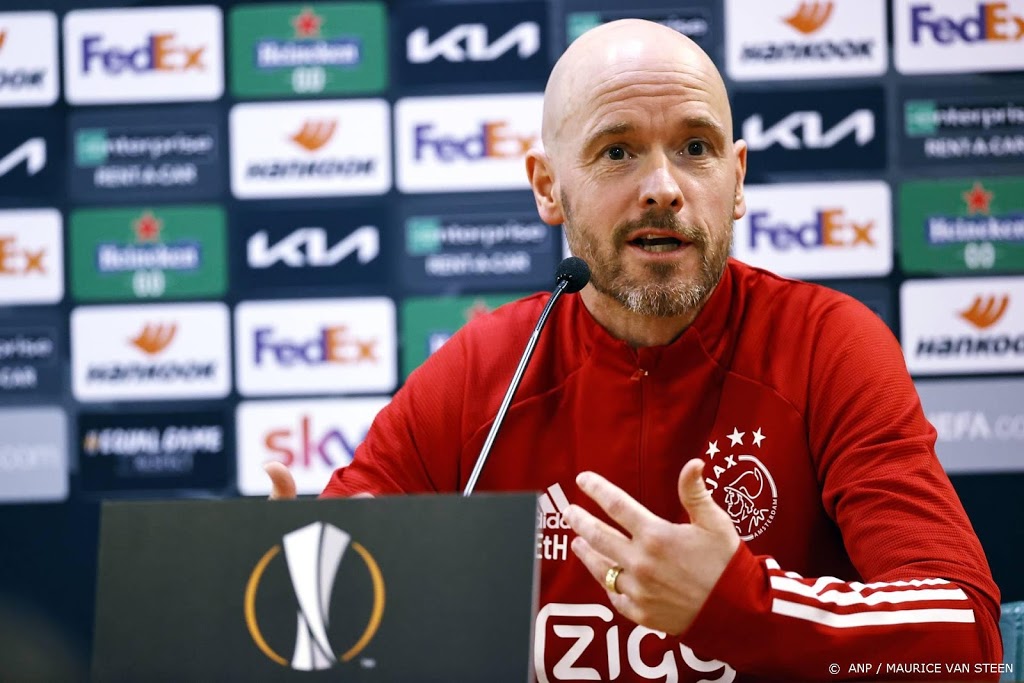 Trainer Ten Hag is nog niet klaar bij Ajax