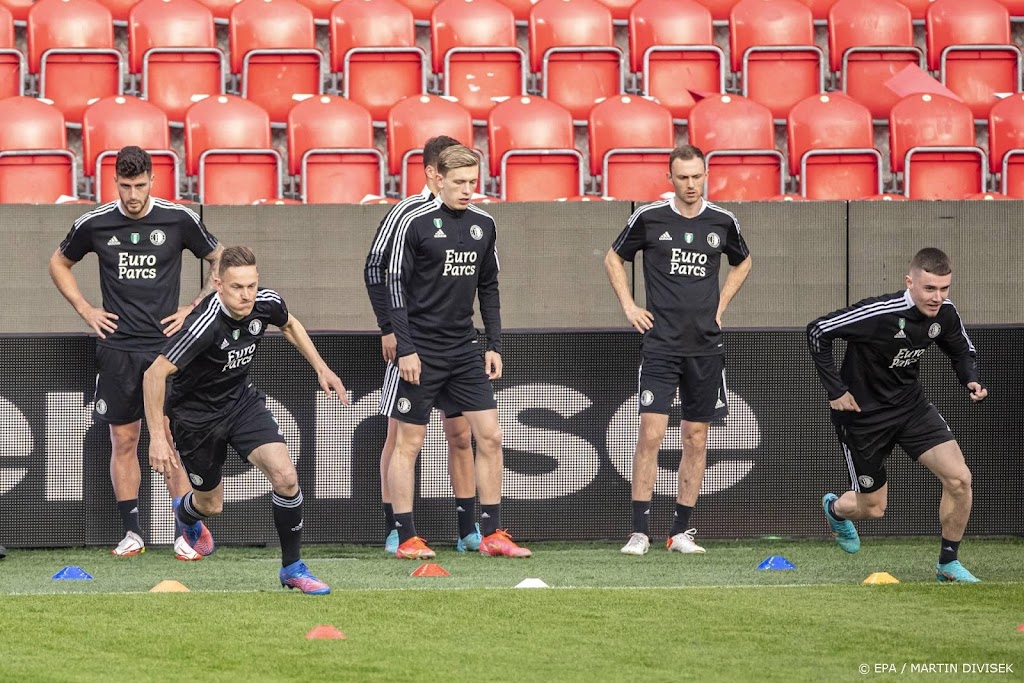 Feyenoord start met Toornstra en Geertruida in Praag