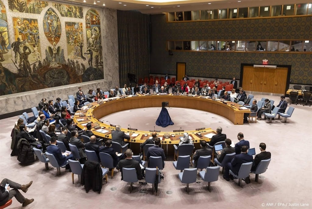 VN-Veiligheidsraad komt zondag bijeen om aanval Iran op Israël