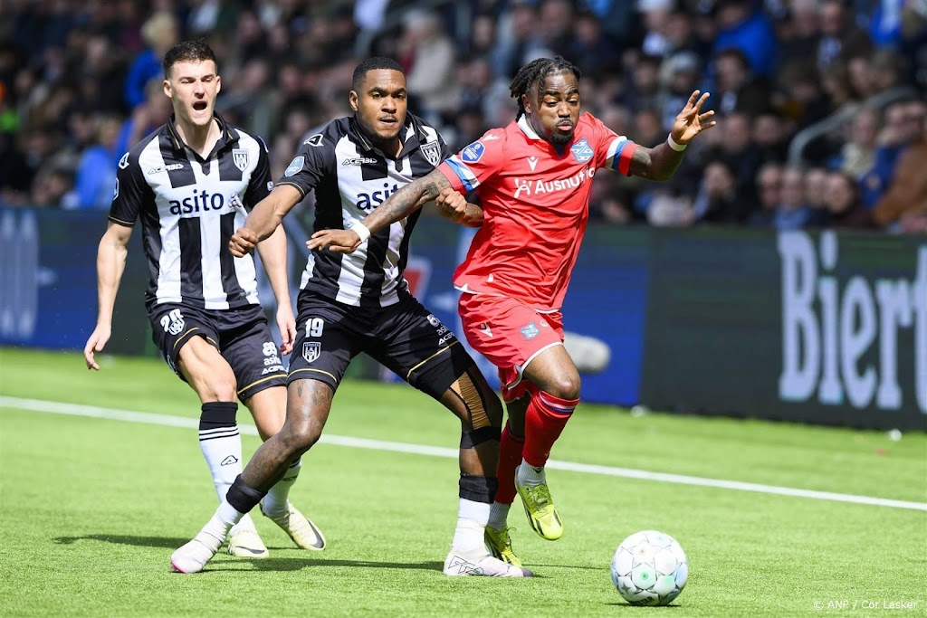 Heerenveen boekt bij Heracles belangrijke zege voor play-offs