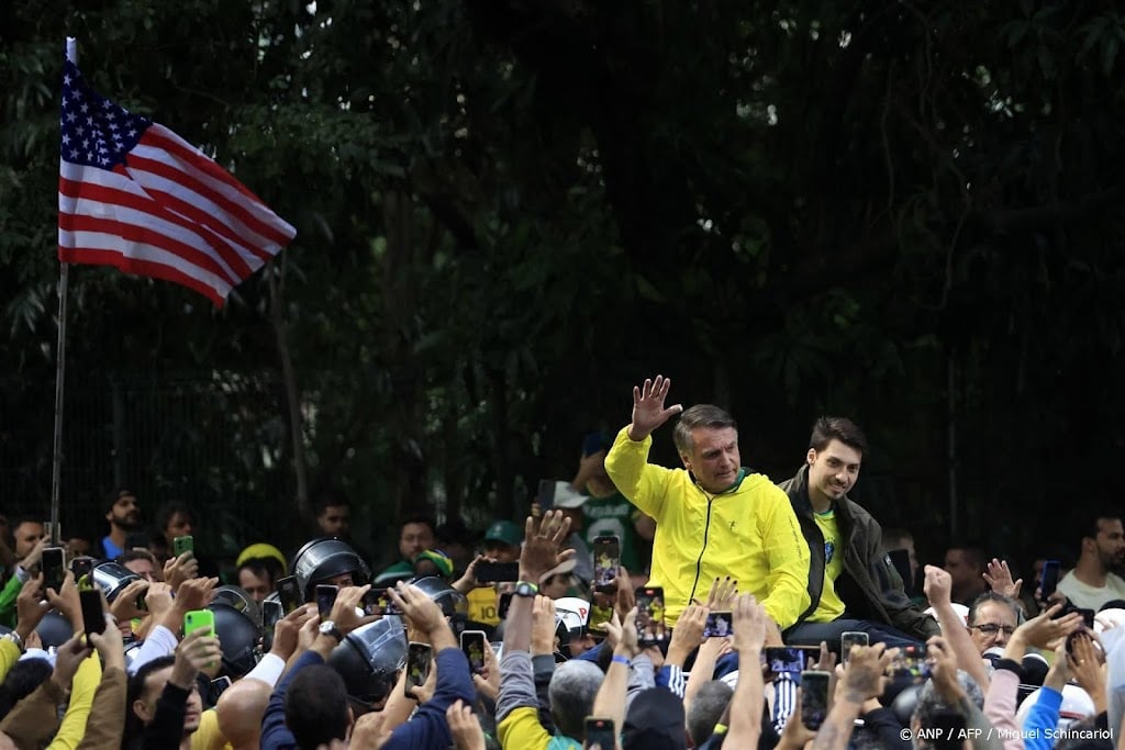 Succesvolle buikoperatie Bolsonaro vanwege darmobstructie