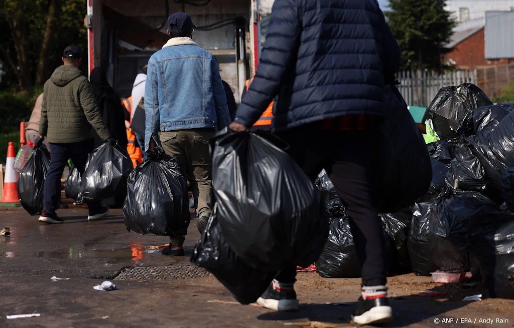 Britse regering schakelt leger in bij afvalcrisis in Birmingham