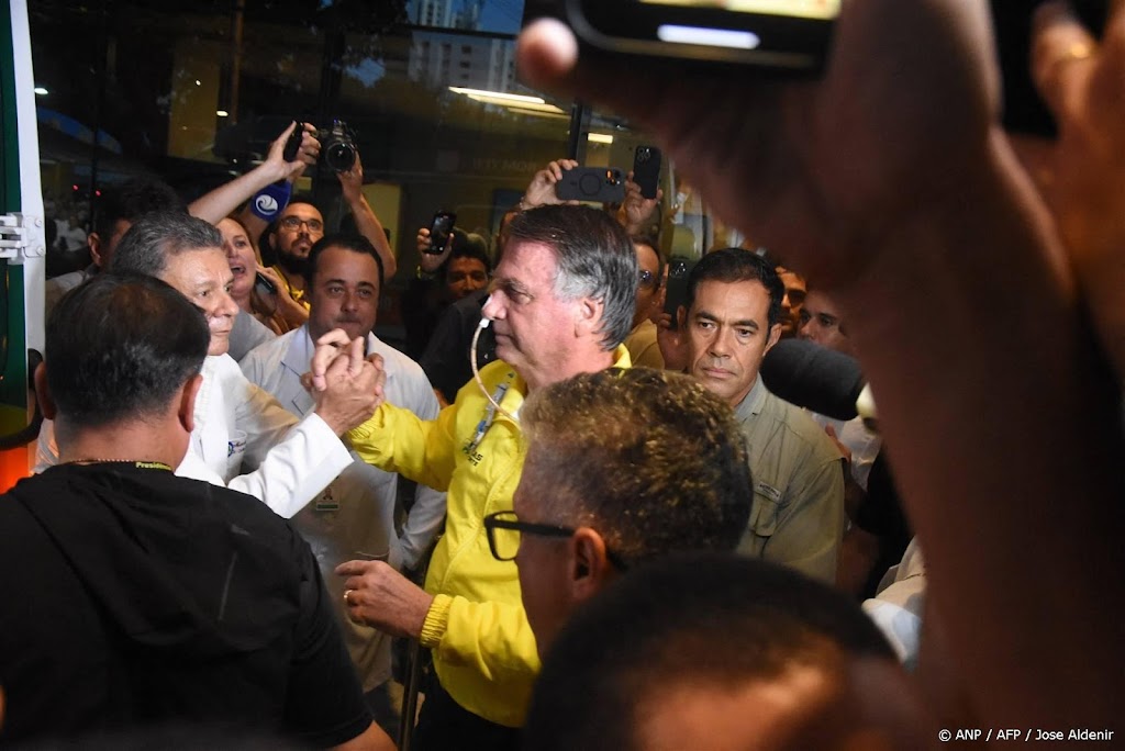 Dokters Bolsonaro verwachten langdurig herstel na buikoperatie