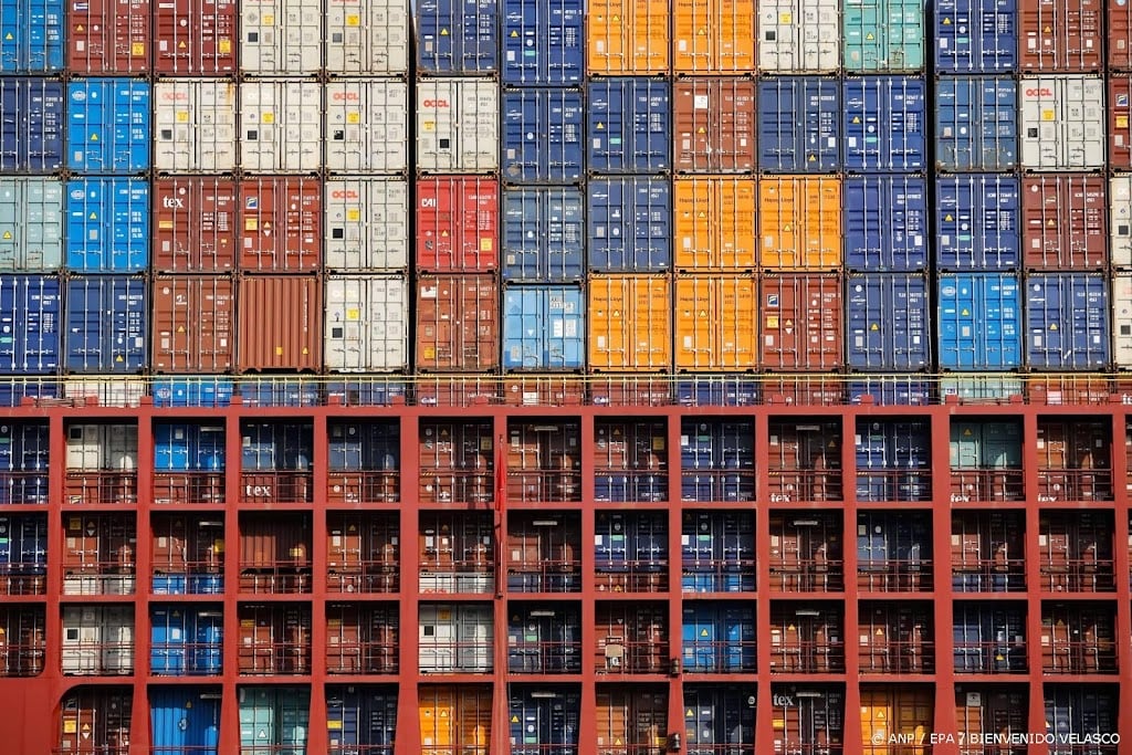 Chinese exportgroei hapert in eerste maand van Iranoorlog