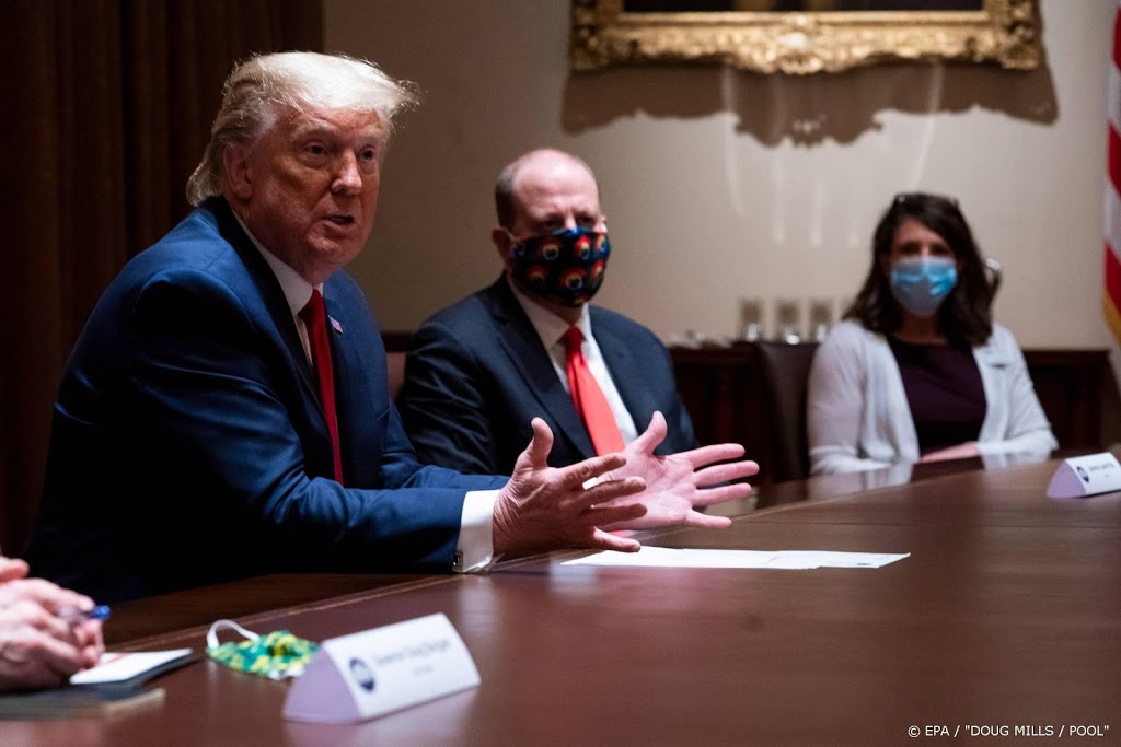 Trump: Obama moet getuigen over 'politieke misdaad en schandaal'