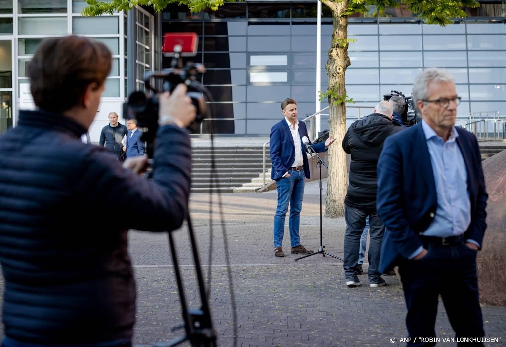 Advocaat Cambuur en De Graafschap gaat zich beraden