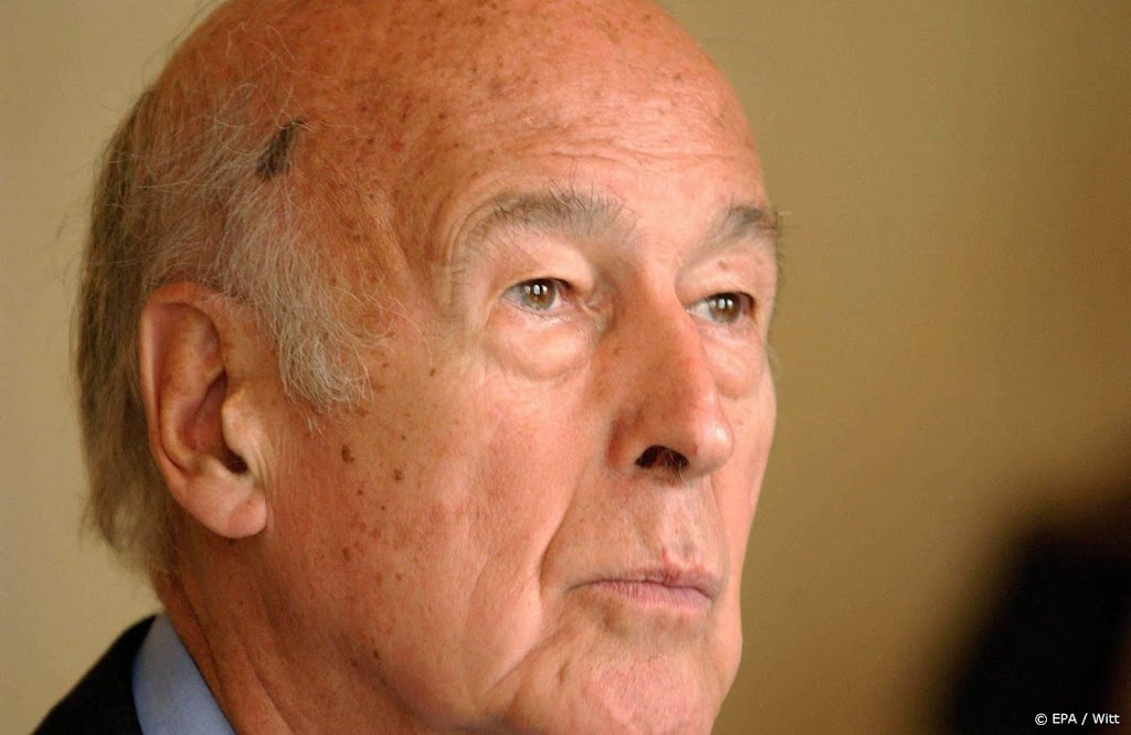 Franse ex-president 'zeer ontdaan' over beschuldiging aanranding