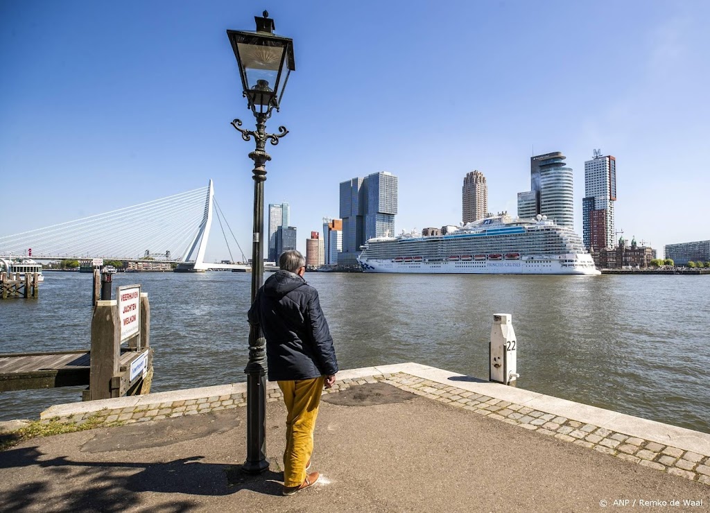 Slachtoffers bombardement Rotterdam met naam op woontoren