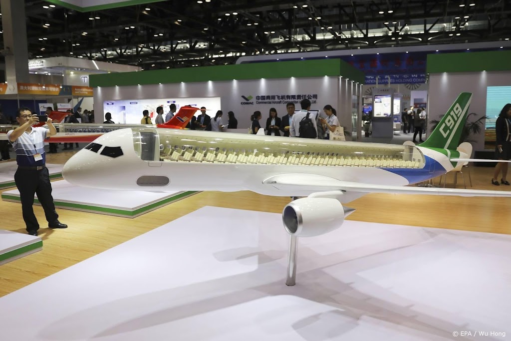 Chinese rivaal Boeing test passagiersvliegtuig C919