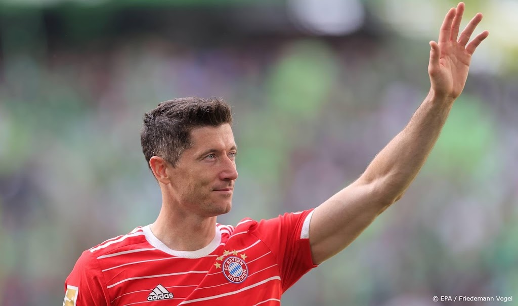 Lewandowski bevestigt vertrekwens na evenaring record Müller