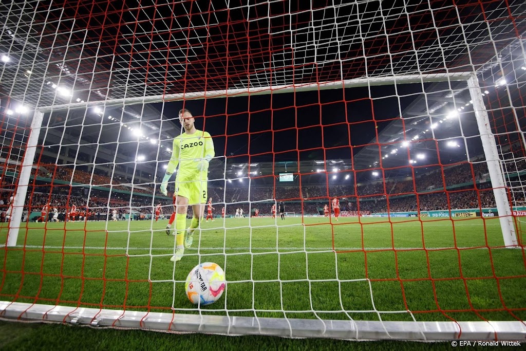 Freiburg rekent op transfer Oranje-doelman Flekken naar Engeland