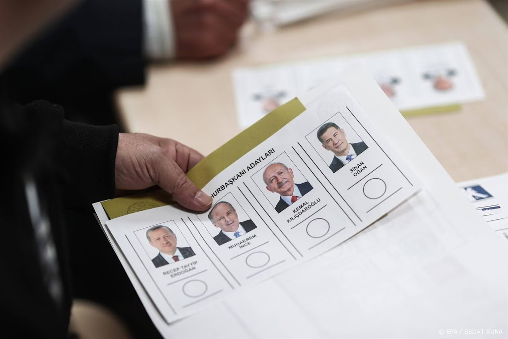 Hoofdkantoor Erdogans AK-partij in Ankara tijdelijk ontruimd 