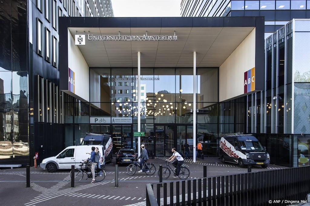 Docenten UvA geven 'her en der' wat onlinecolleges 