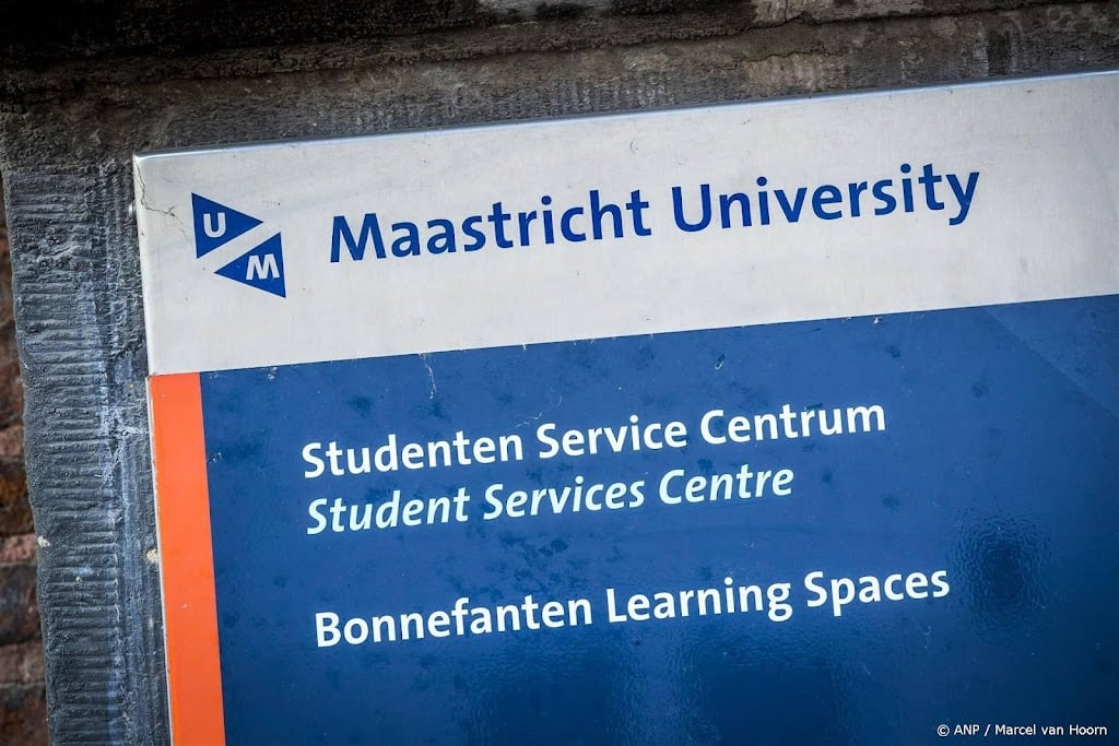 Universiteit Maastricht besluit later over overnachting betogers