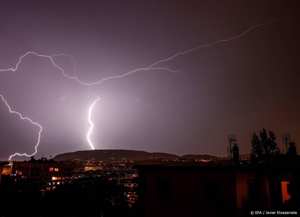 Stevige onweersbuien in tweede helft van deze week