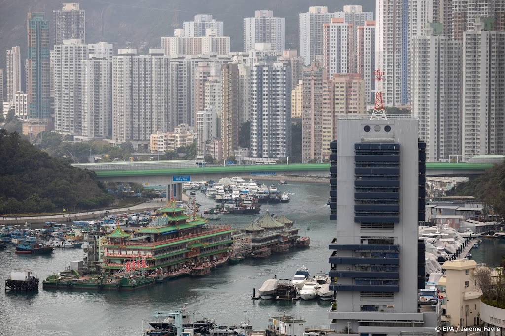Beroemd drijvend restaurant Hongkong na decennia weggesleept