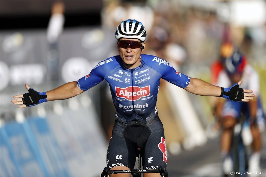 Philipsen blijft Jakobsen net voor in Baloise Belgium Tour
