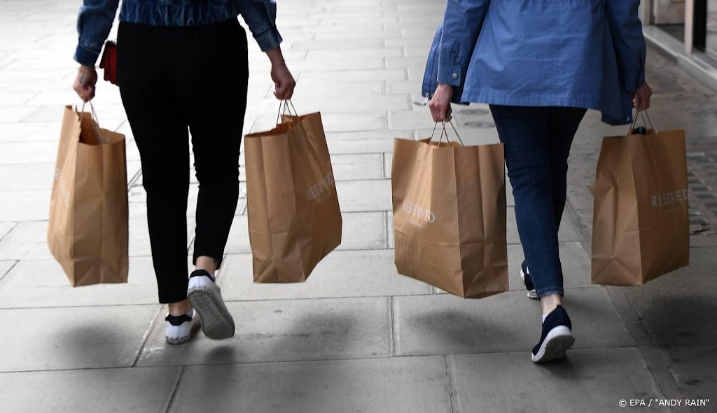 Britse economie krabbelde in mei voorzichtig op van crisis