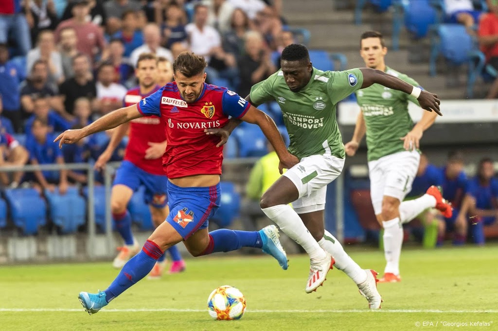 PSV stuurt Luckassen met nieuw contract weer naar Anderlecht