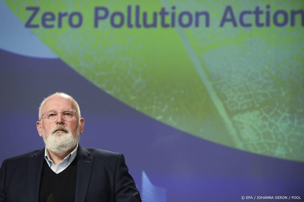 Timmermans wil forse uitbreiding EU-emissiehandelssysteem  