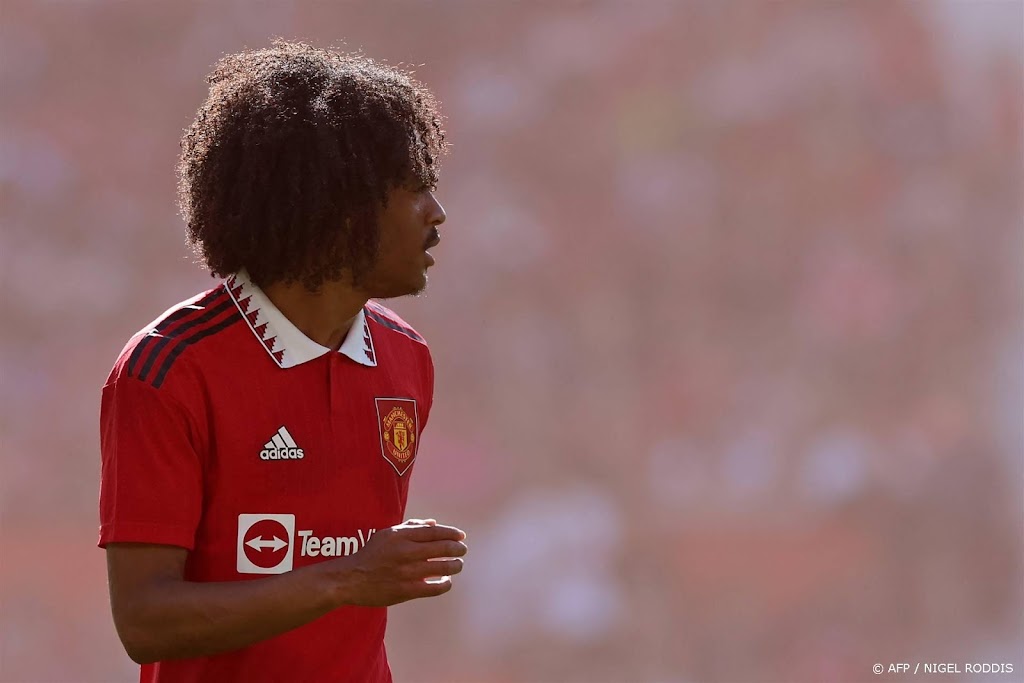 Jeugdinternational Chong met Luton Town naar Premier League   