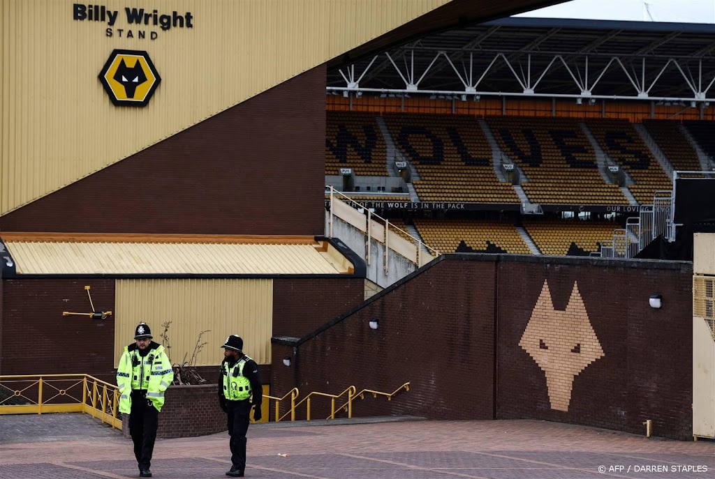 Wolverhampton krijgt geldboete voor homofobe liederen van fans 