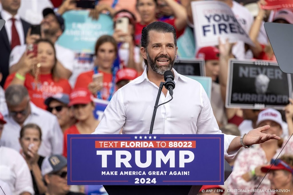 Donald Trump Jr.: vader is vol goede moed