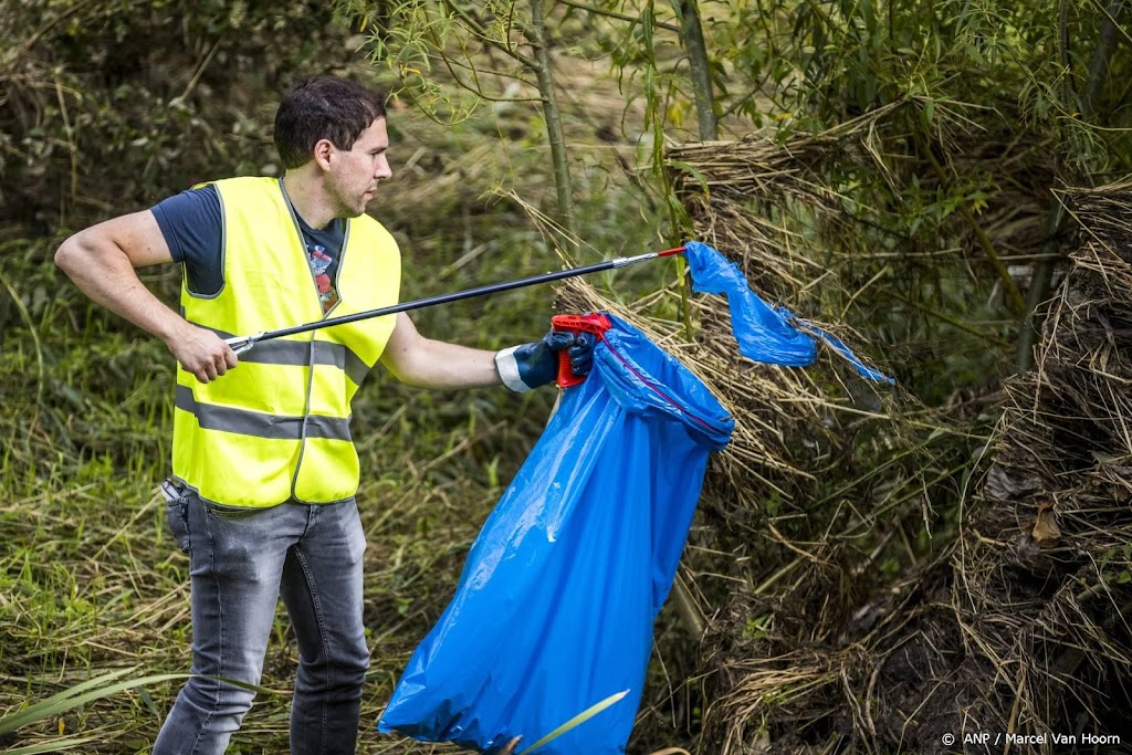 Rond de 1500 vrijwilligers gaan de Maasoevers schoonmaken