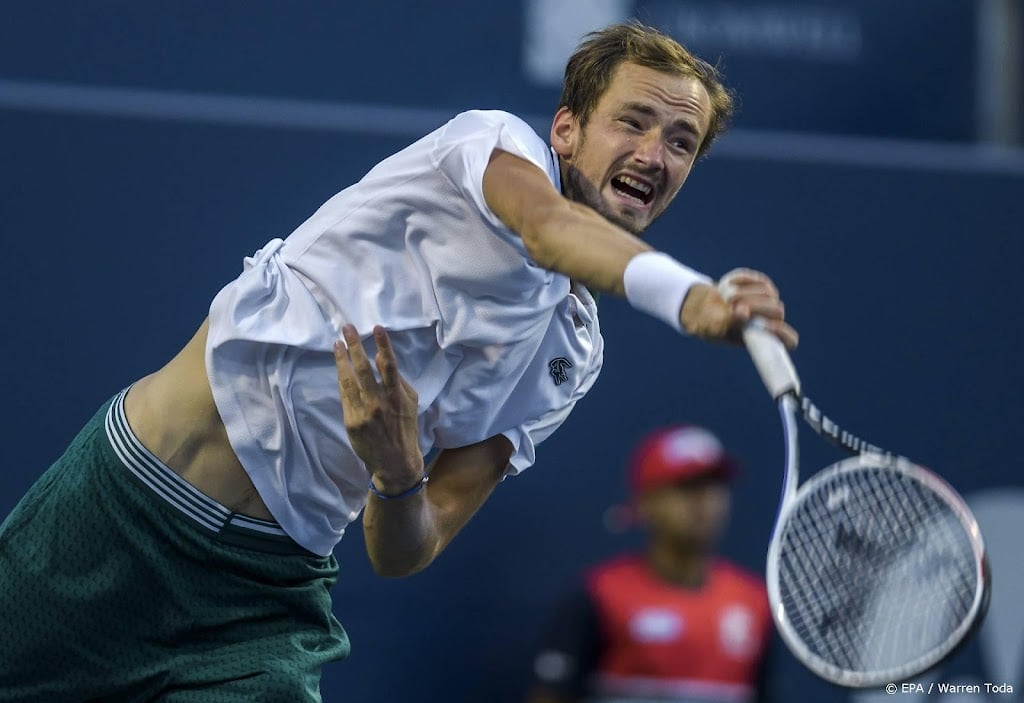 Tennisser Medvedev naar halve finales masterstoernooi Toronto 