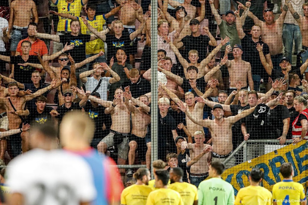 ME ingezet na voetbalwedstrijd FC Utrecht - Cambuur
