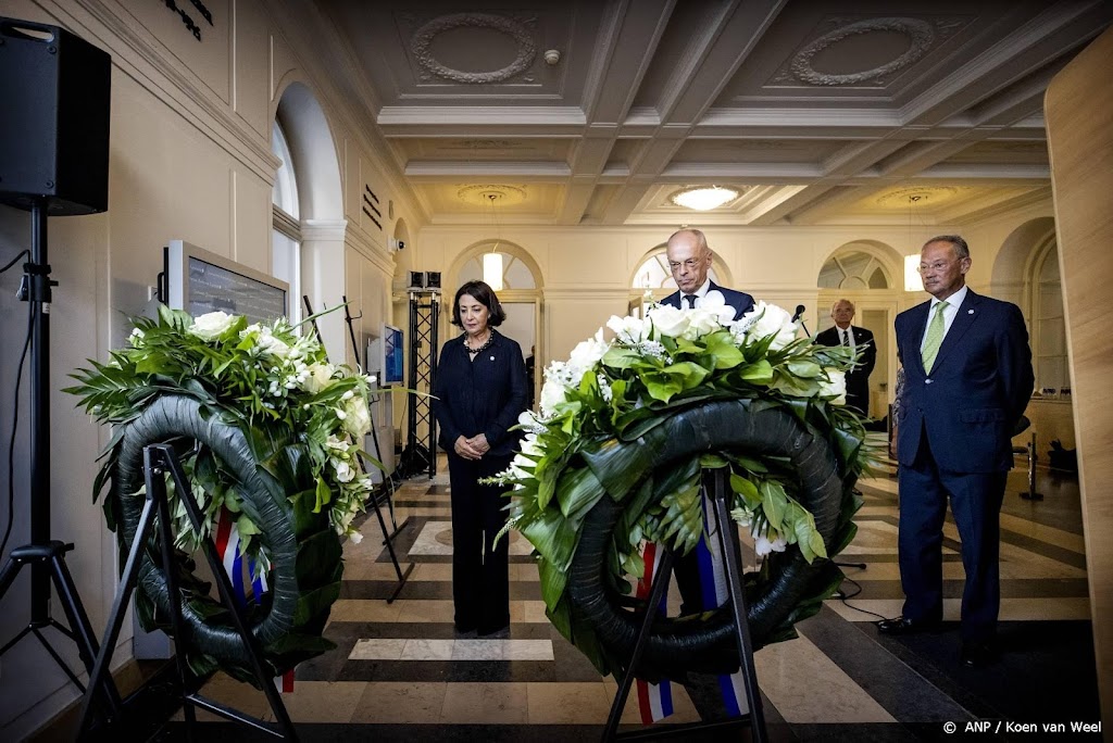 WOII-herdenking bij Indische plaquette in de Tweede Kamer