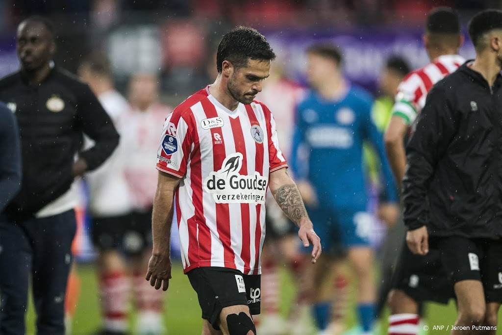 Vitesse haalt linksback Pinto als vervanger van Wittek