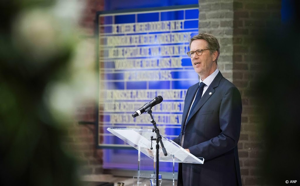 Kamervoorzitter Bosma herdenkt gevallenen Indië met gedicht