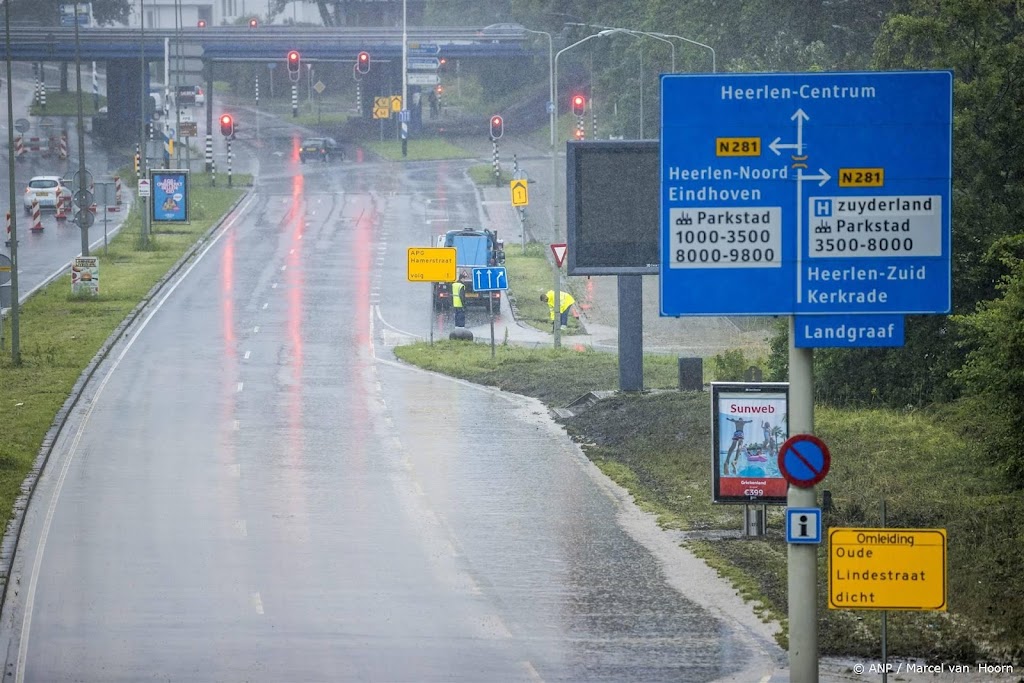 Zomergladheid is risico bij regen, waarschuwt Rijkswaterstaat
