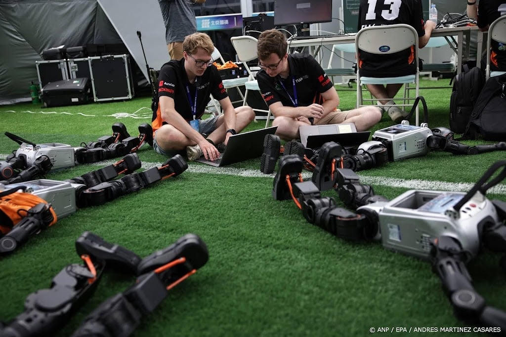 Voetbalteam Eindhoven debuteert op spelen voor menselijke robots