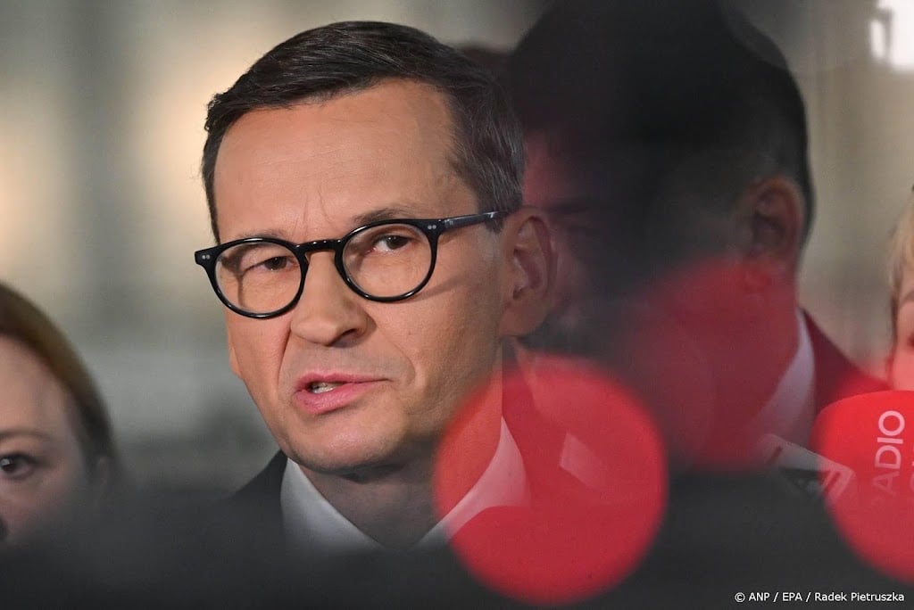 Poolse oud-premier Morawiecki uit partij gezet na partijsplitsing
