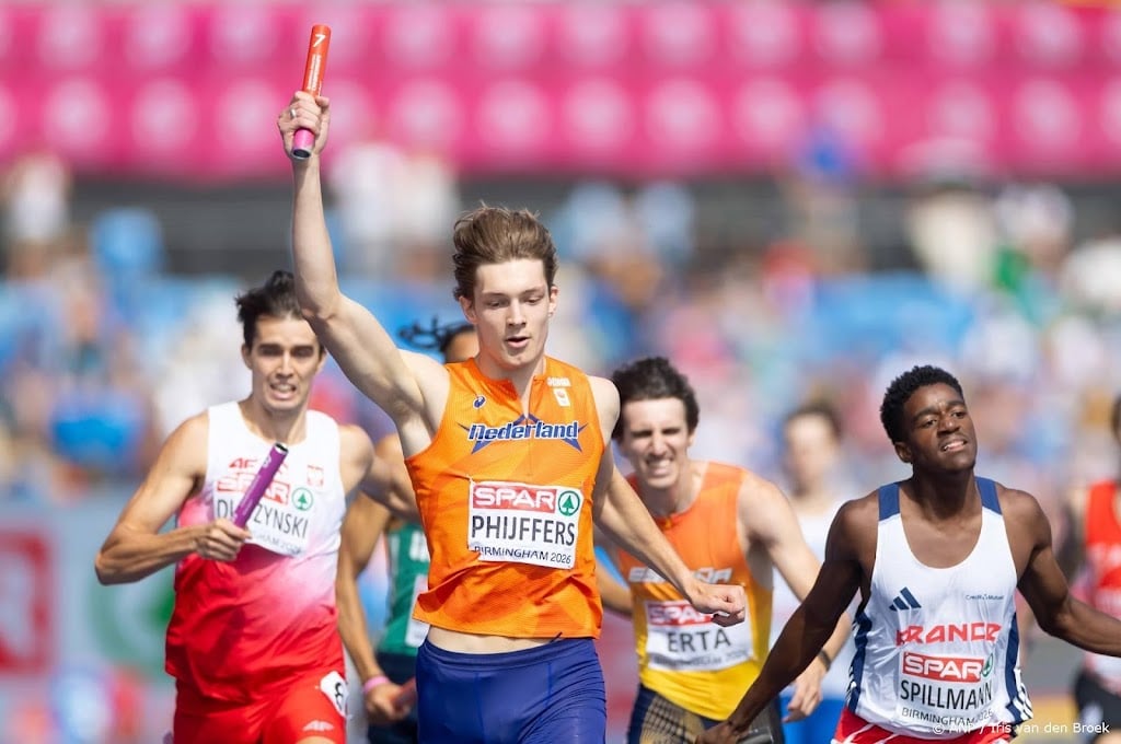 Phijffers brengt estafettemannen naar finale 4x400 meter op EK