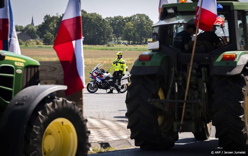 Kabinet tegen boeren na ongeval: demonstreer niet op snelwegen